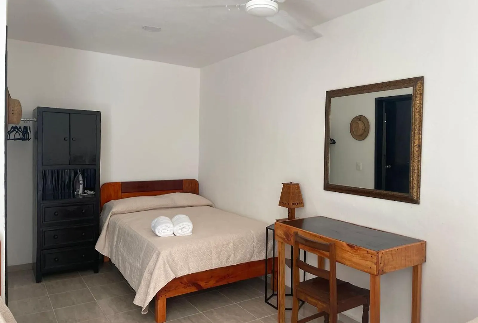Amplia Casa Colonial En Cancún